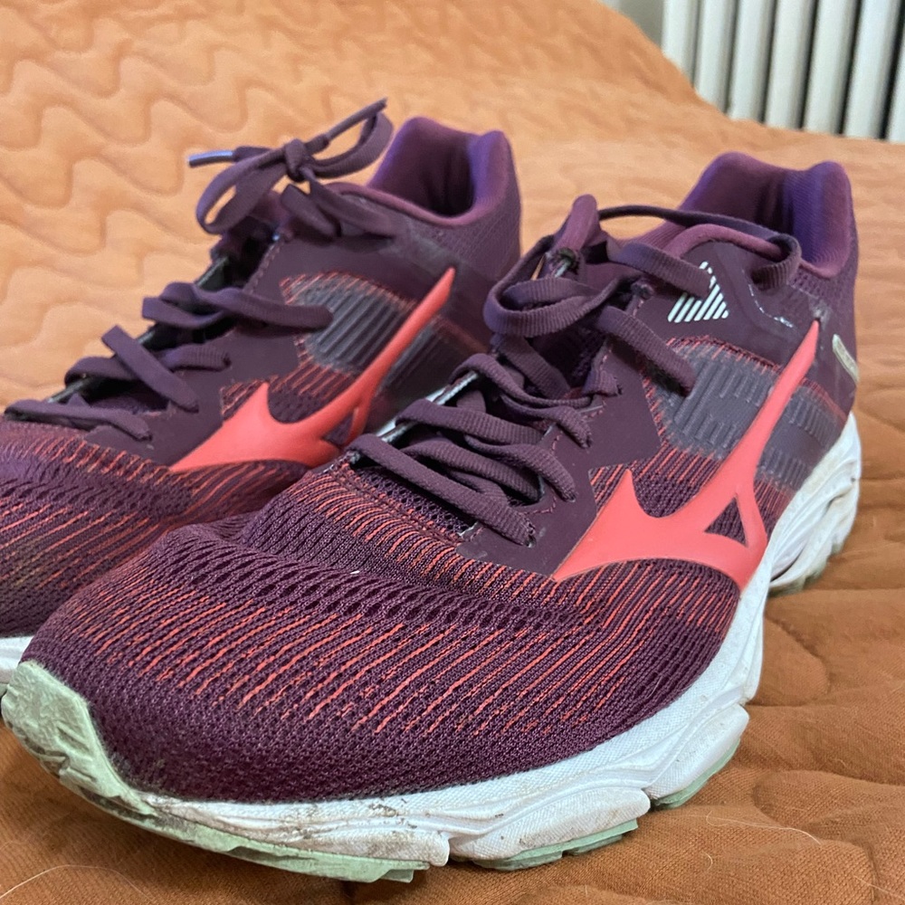 Running Shoes